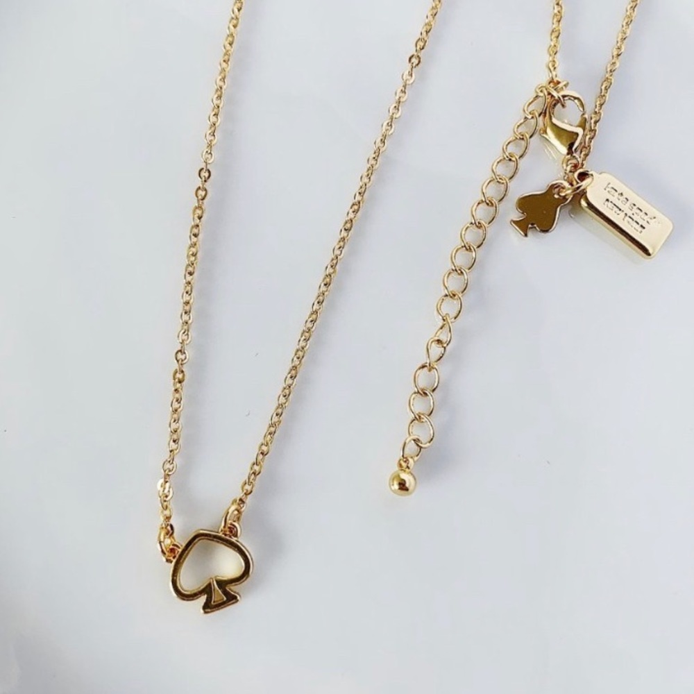 🆕 Kate Spade 12k gold logo pendant necklace - Picture 3 of 3